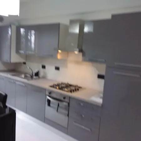 Zona Chiesa Russa 公寓